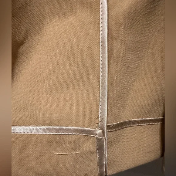 Abercrombie & Fitch Classic Beige Trench Coat - Picture 7 of 7